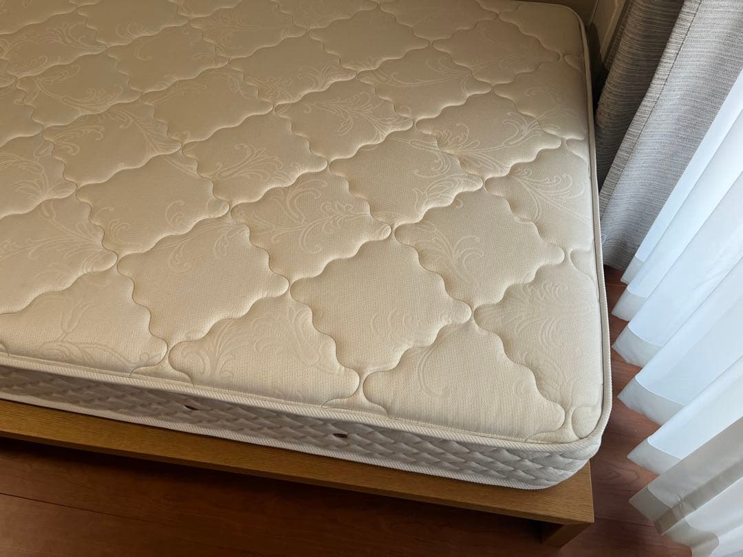 家具蔵　KAGURA 木製セミダブルベッドフレームとマットレス