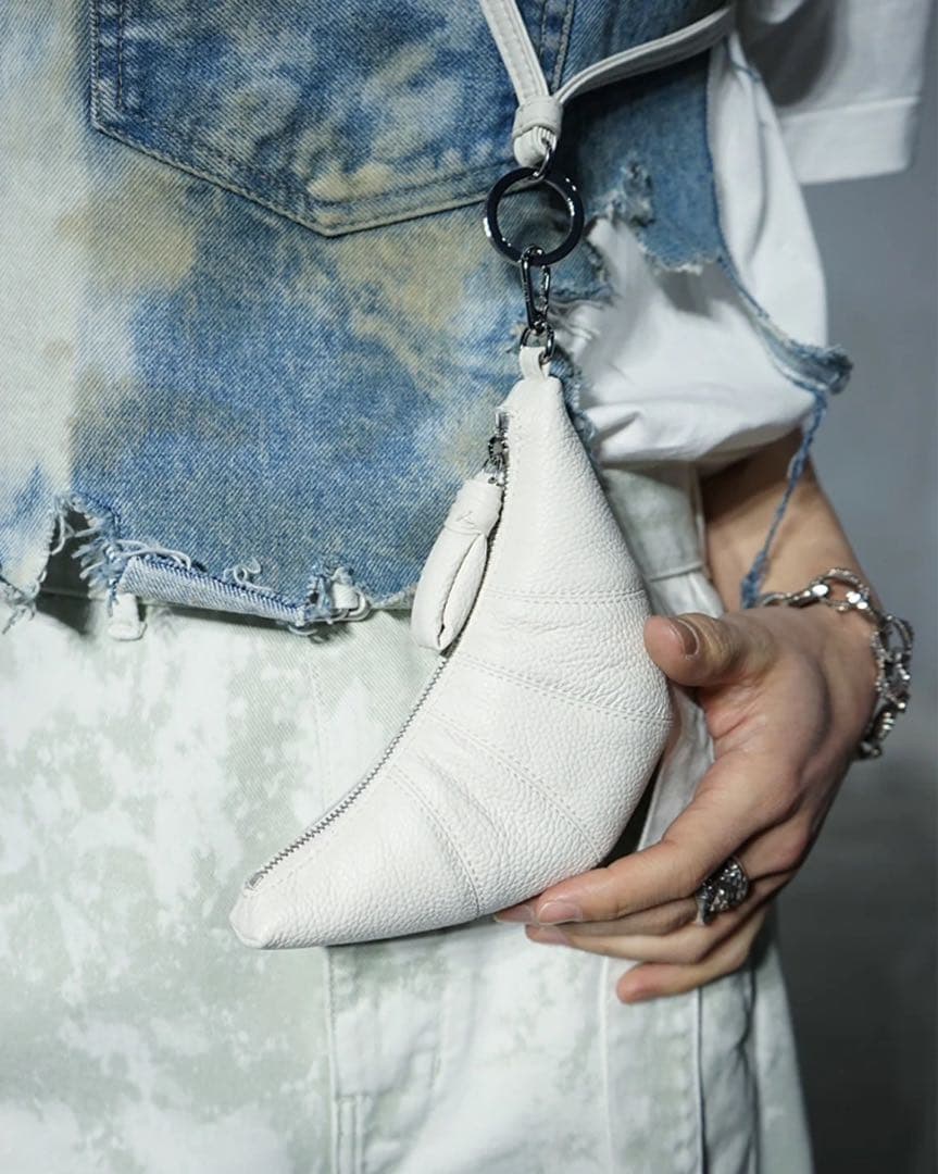 【LEMAIRE】白レザークロワッサン　ケース