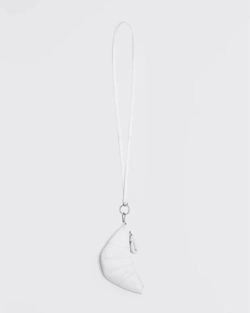 【LEMAIRE】白レザークロワッサン　ケース