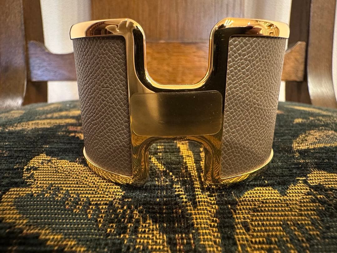 （未使用品）エルメス レザーブレスレット バングル オランプ エトゥープ T2