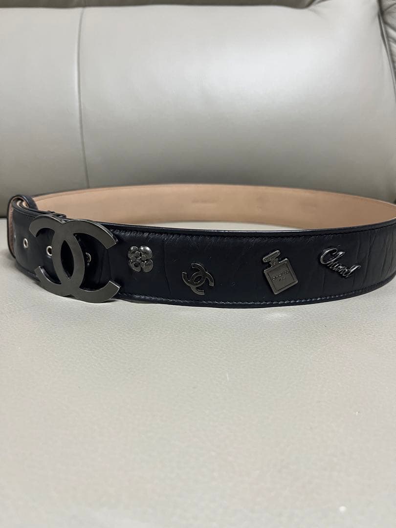 V_Taetae CHANEL シャネル　アイコン付きレザー ベルト