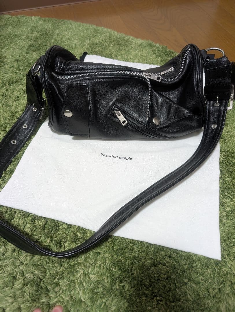 最終値下げ！beautifulpeople ラムレザーライダースシリンダーバッグ