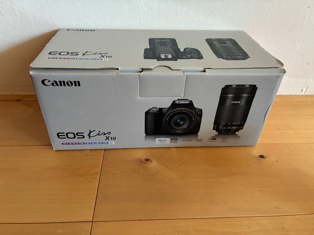 美品Canon EOS Kiss X10 標準&望遠(新品)ダブルレンズkit