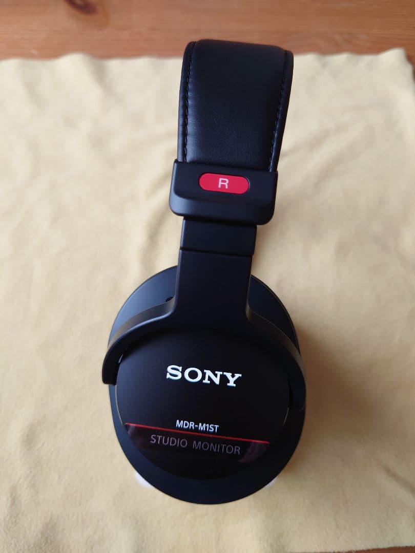 【美品】SONY MDR-M1ST ハイレゾ対応スタジオモニターヘッドホン