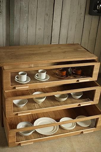 前面ガラスの引き出し3段　食器棚　シャツケース　タンス　チェスト　古家具