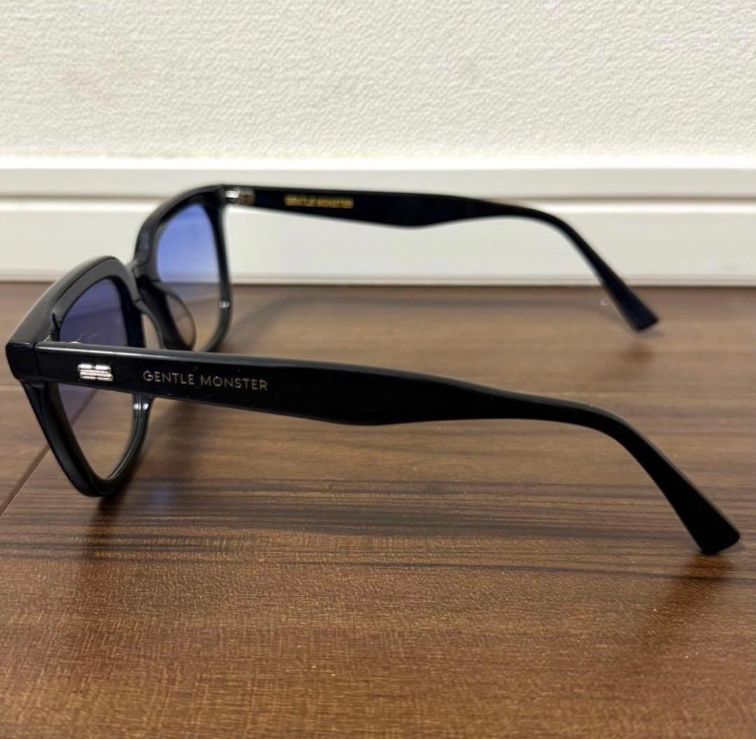 GENTLE MONSTER ブルーレンズサングラス NOMA 01(BLG)
