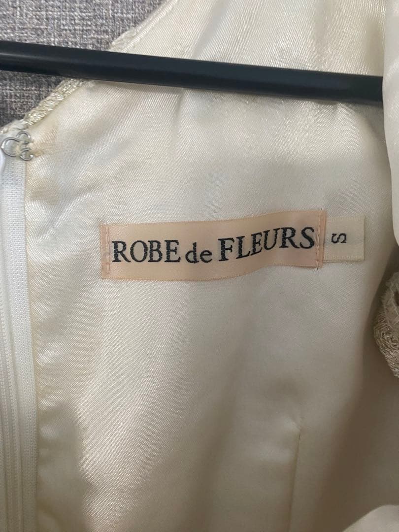 る*ん様 ROBE de FLEURS 花柄刺繍ドレス S