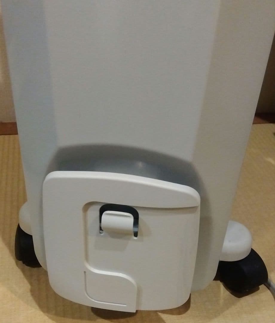 De'Longhi デロンギオイルヒーターKHD410812-BK