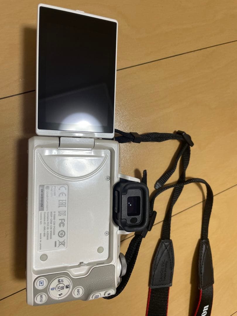 Canon EOS Kiss M ミラーレス一眼　レンズセット