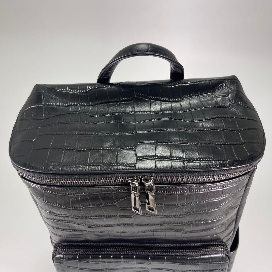 【新品✨】クロコダイル風メンズバックパックリュック大容量 本革型押し渋め黒