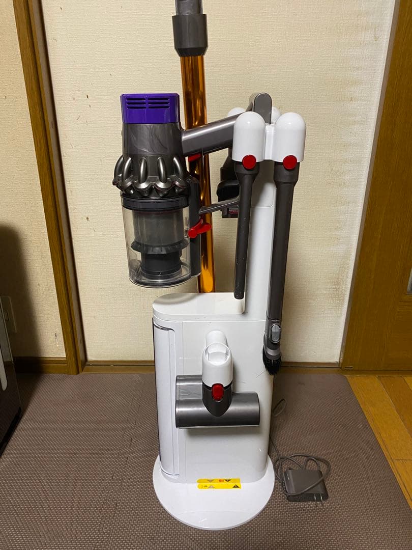 ダイソン V10 sv12 フロアドッグ付　分解洗浄済み