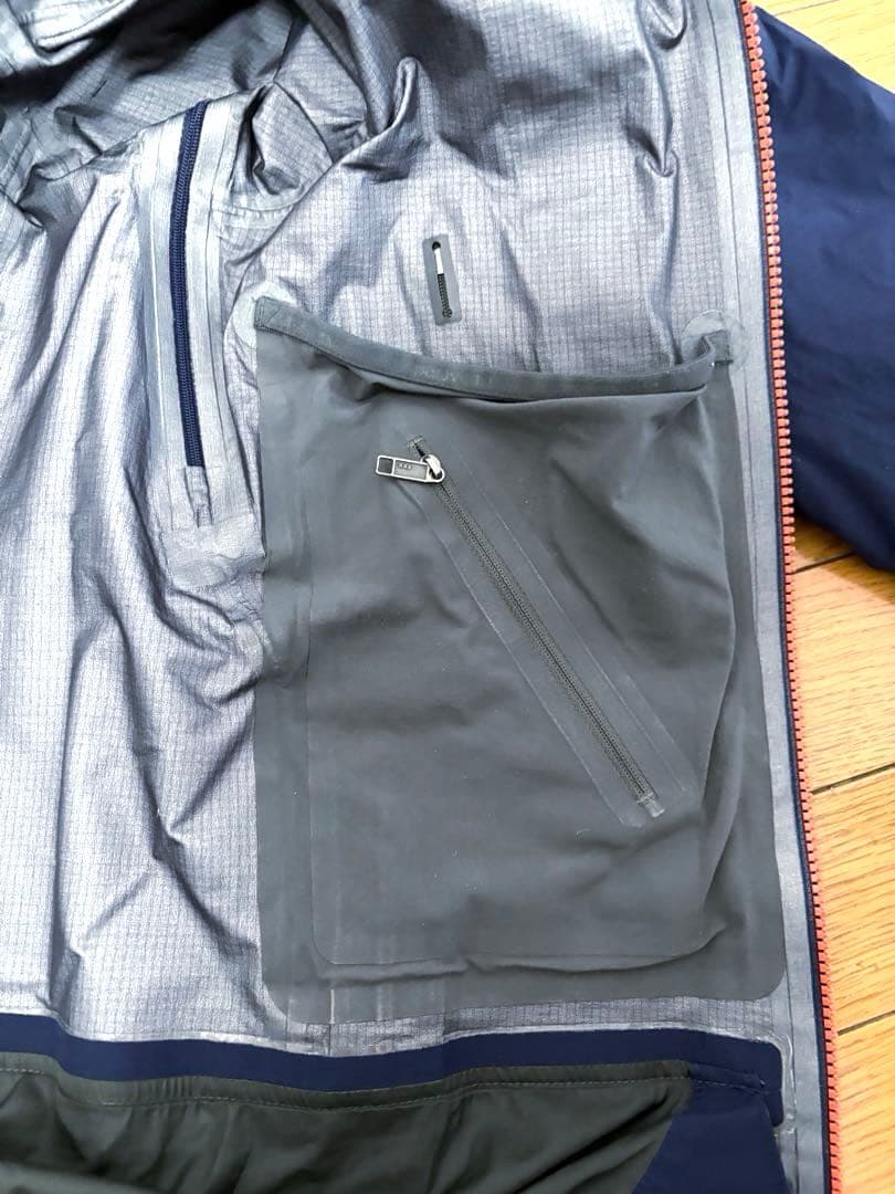 Patagonia Men‘s PowSlayer Jacket パウスレイヤ