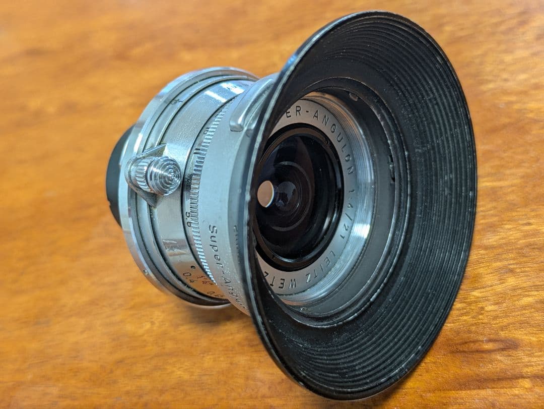 Leica スーパーアンギュロン21mm F4 オリジナルフード付き