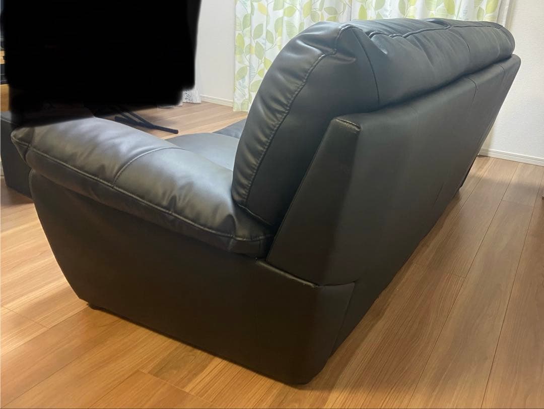 合成皮革ソファ　三人掛け　ニトリ