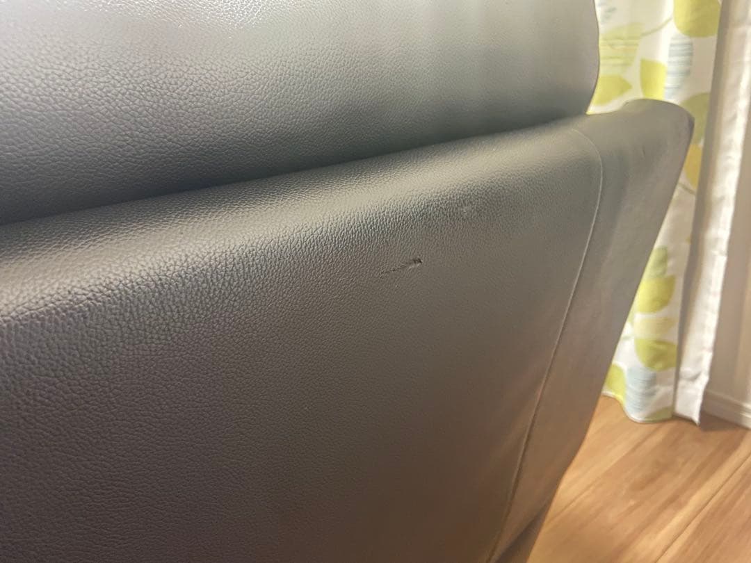 合成皮革ソファ　三人掛け　ニトリ