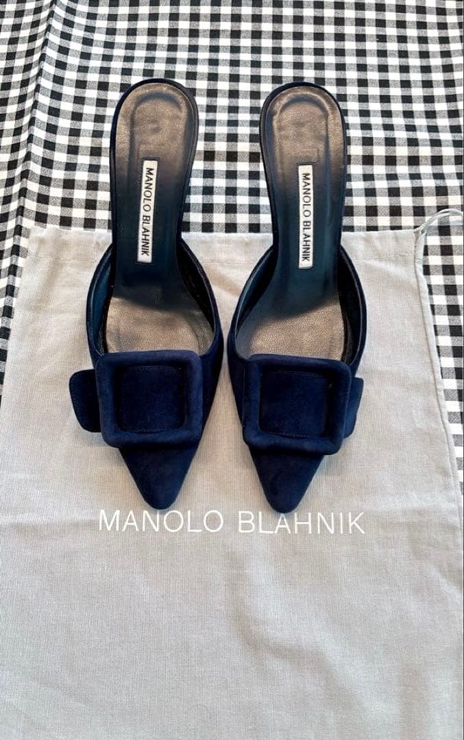 マノロブラニク　7㎝ミュール35.5ネイビー