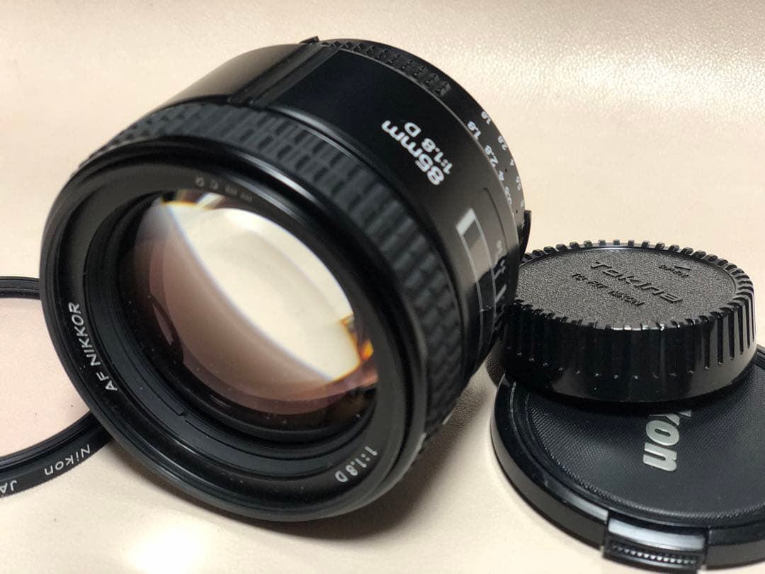 AF NIKKOR 85mm f/1.8 D レンズ
