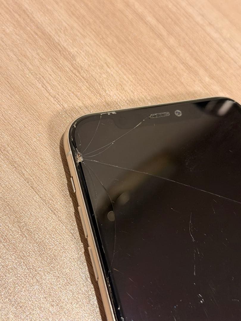 値下げ‼️Apple iPhone 11 Pro シルバー 本体