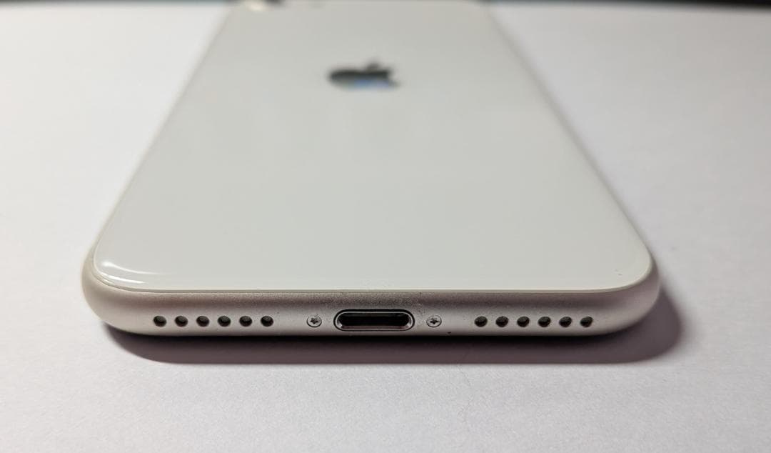 iPhone SE 第3世代 64GB スターライト SIMフリー 92%