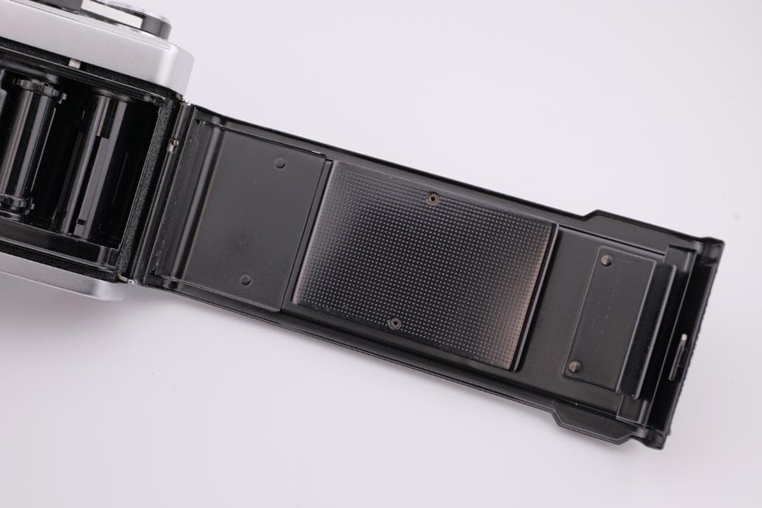 フィルムカメラ Olympus OM-1 + AUTO-W 28mm F3.5