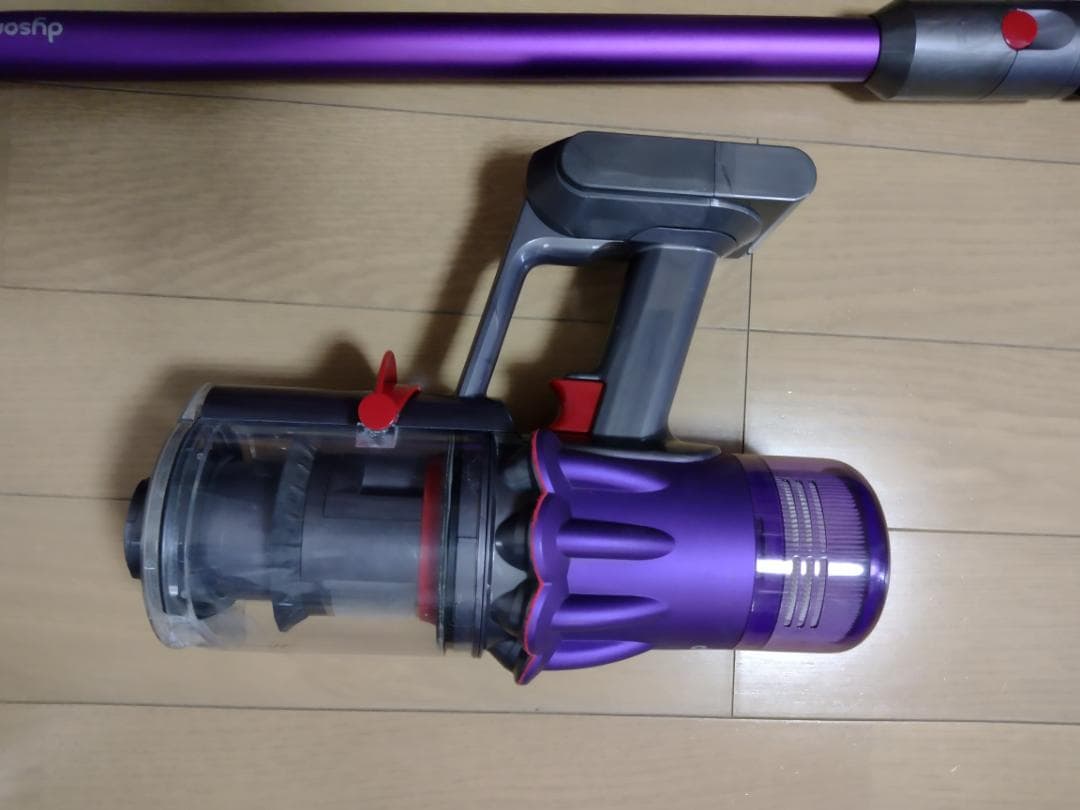 ダイソン★digital slim★SV18★バッテリー新品同等★スタンド付き①