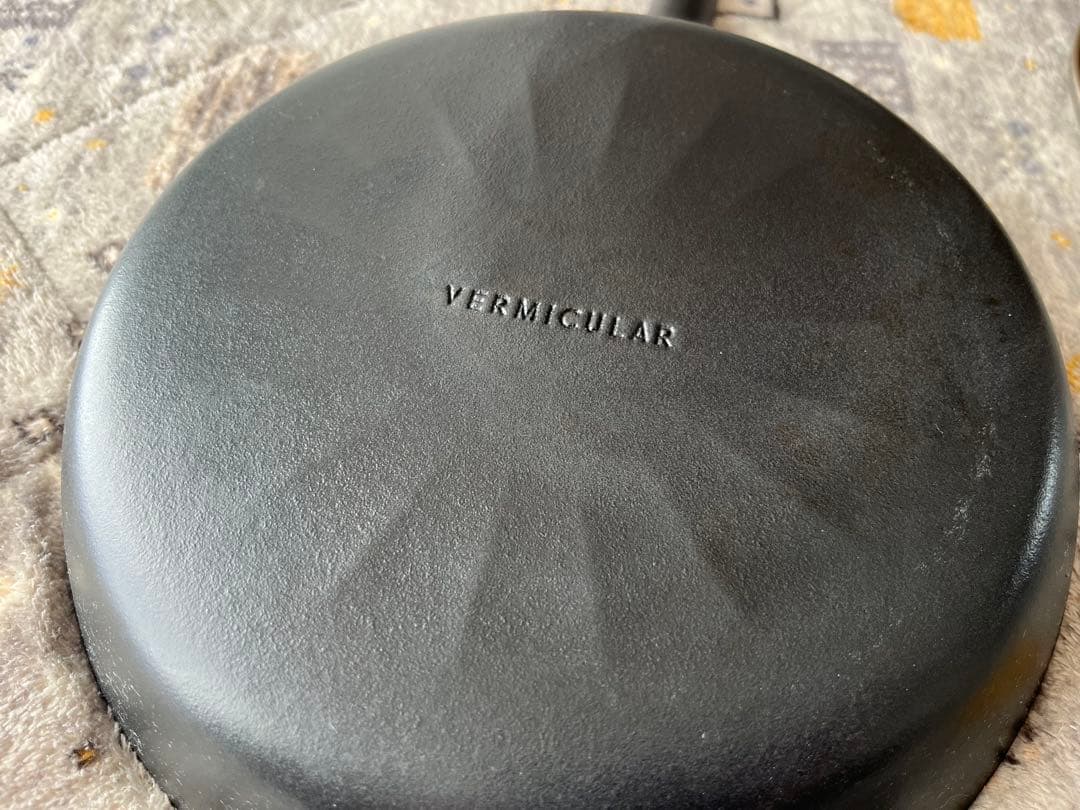 Vermicular 鋳鉄フライパンと蓋セット