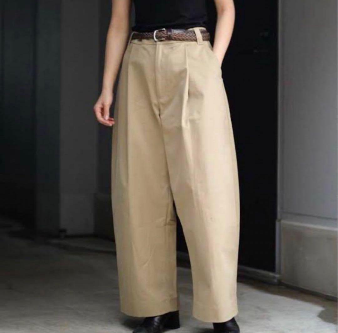 STUDIO NICHOLSON 　ボリュームパンツ