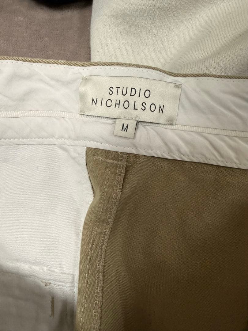 STUDIO NICHOLSON 　ボリュームパンツ