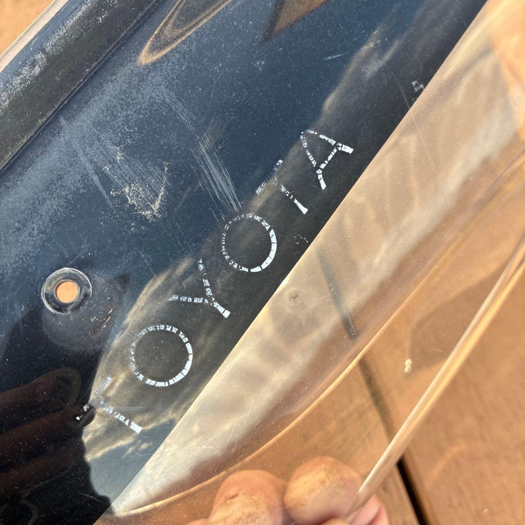 LN107 ハイラックス用 純正サイドバイザー