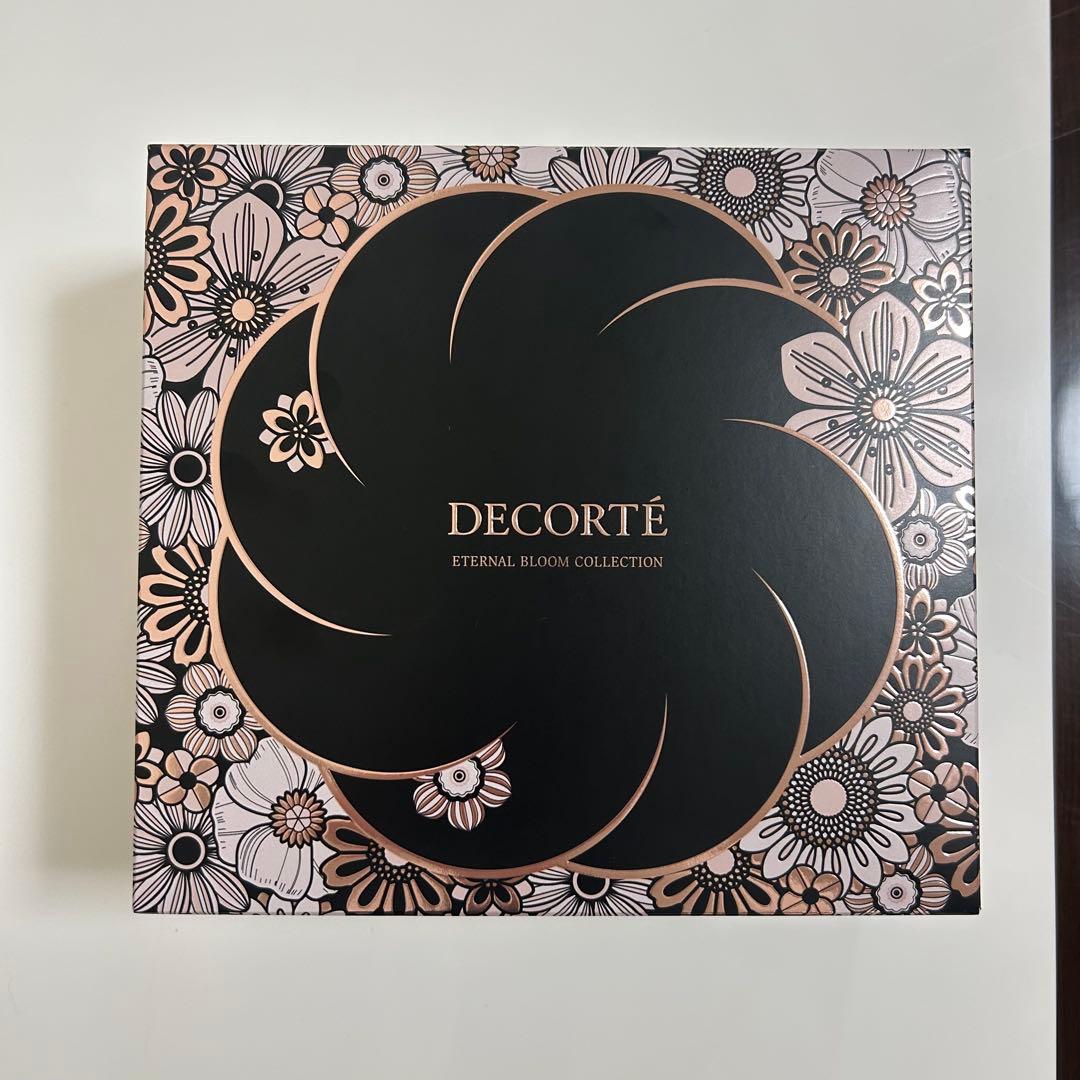 コスメデコルテ　クリスマスコフレ2025　エターナルブルームコレクション　新品