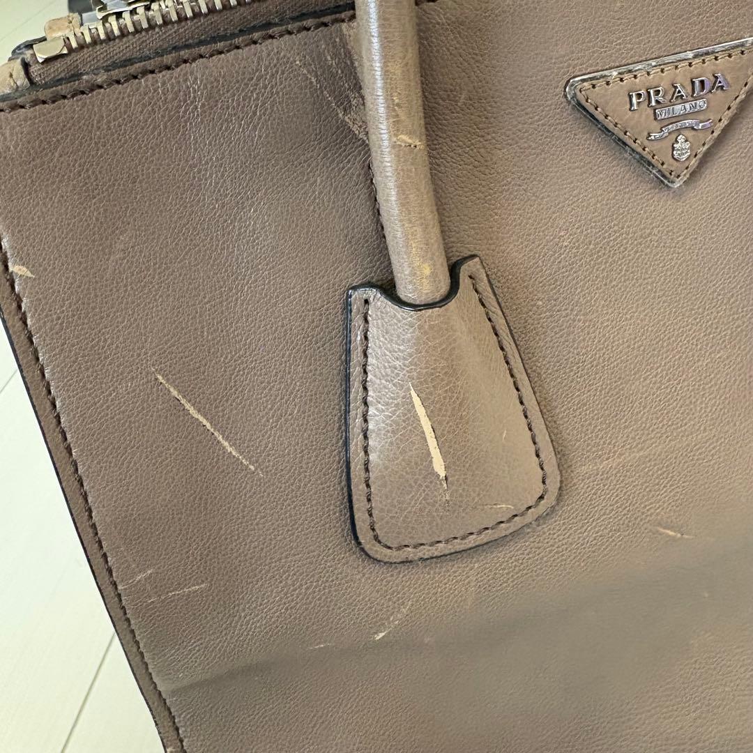 PRADA プラダ　バッグ