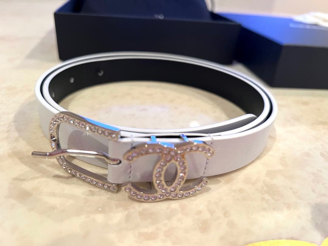 シャネル CHANEL キラキラ ベルト ホワイト