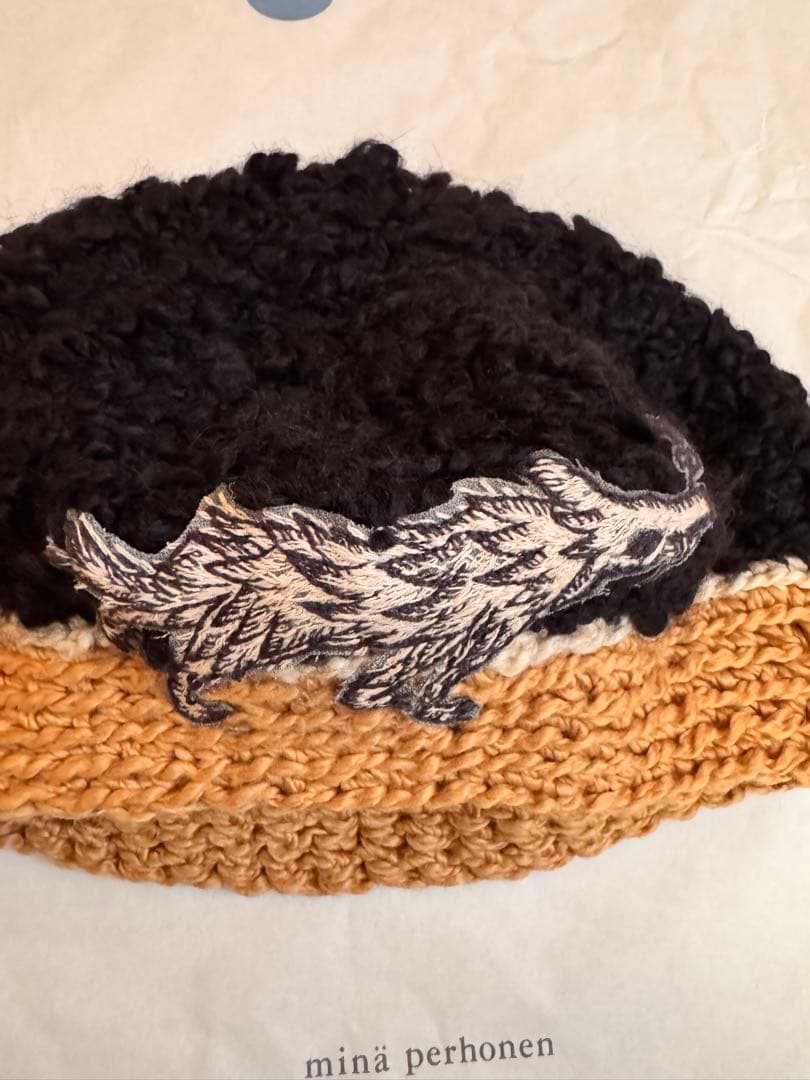 ミナペルホネン　wolf &flower ベレー帽　ネイビー