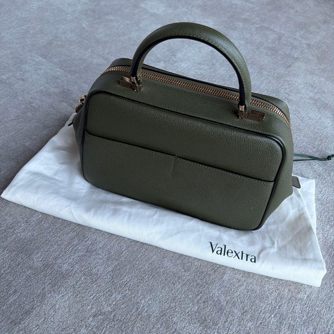 Valextraヴァレクストラ セリエエッセ ミディアム2WAYショルダーバッグ