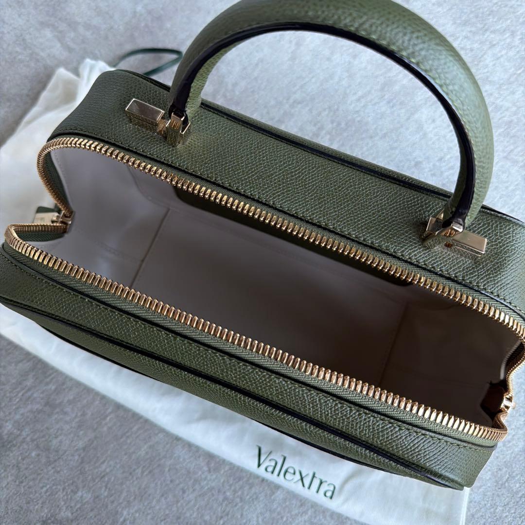 Valextraヴァレクストラ セリエエッセ ミディアム2WAYショルダーバッグ