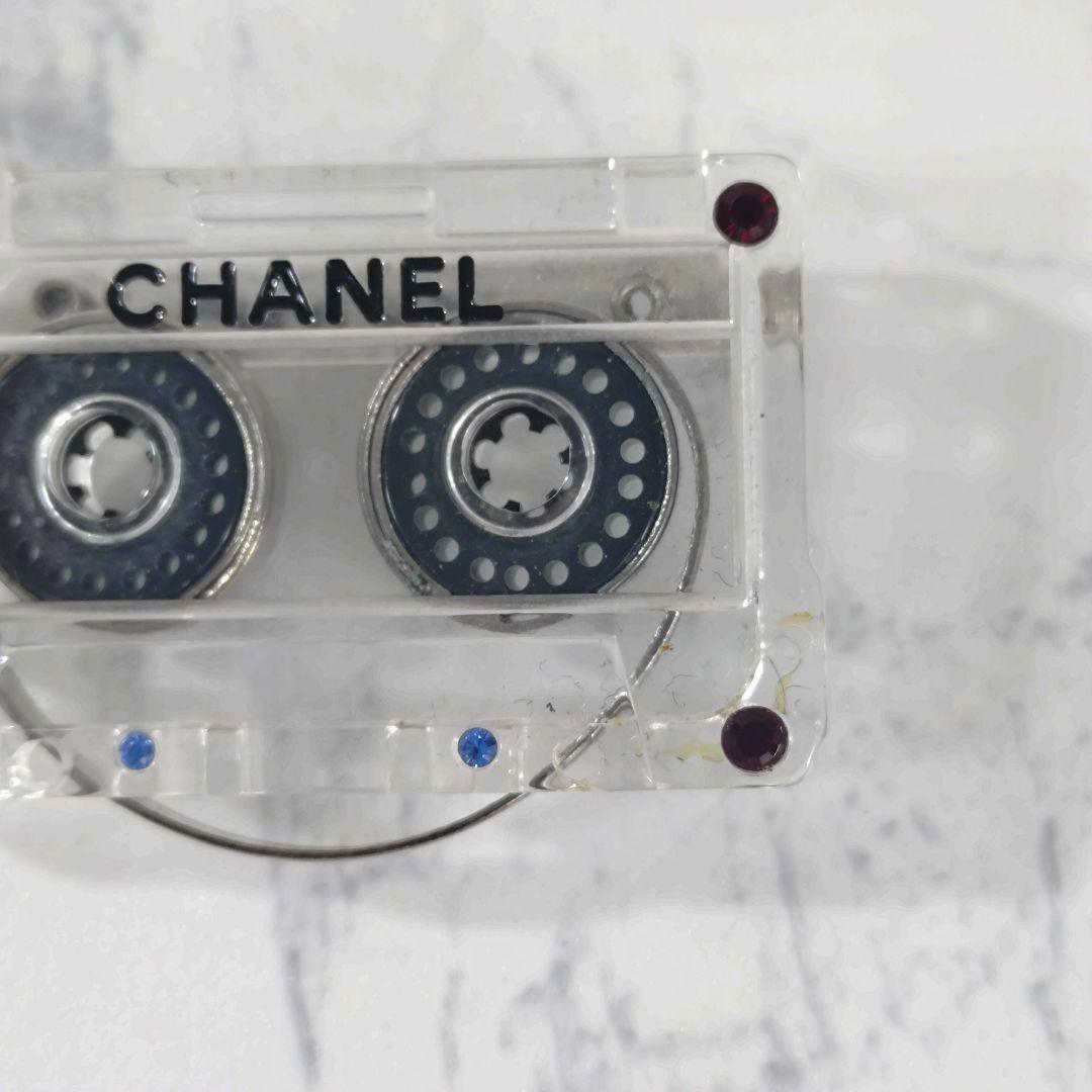 訳あり　CHANEL　ブローチ　カセットテープ