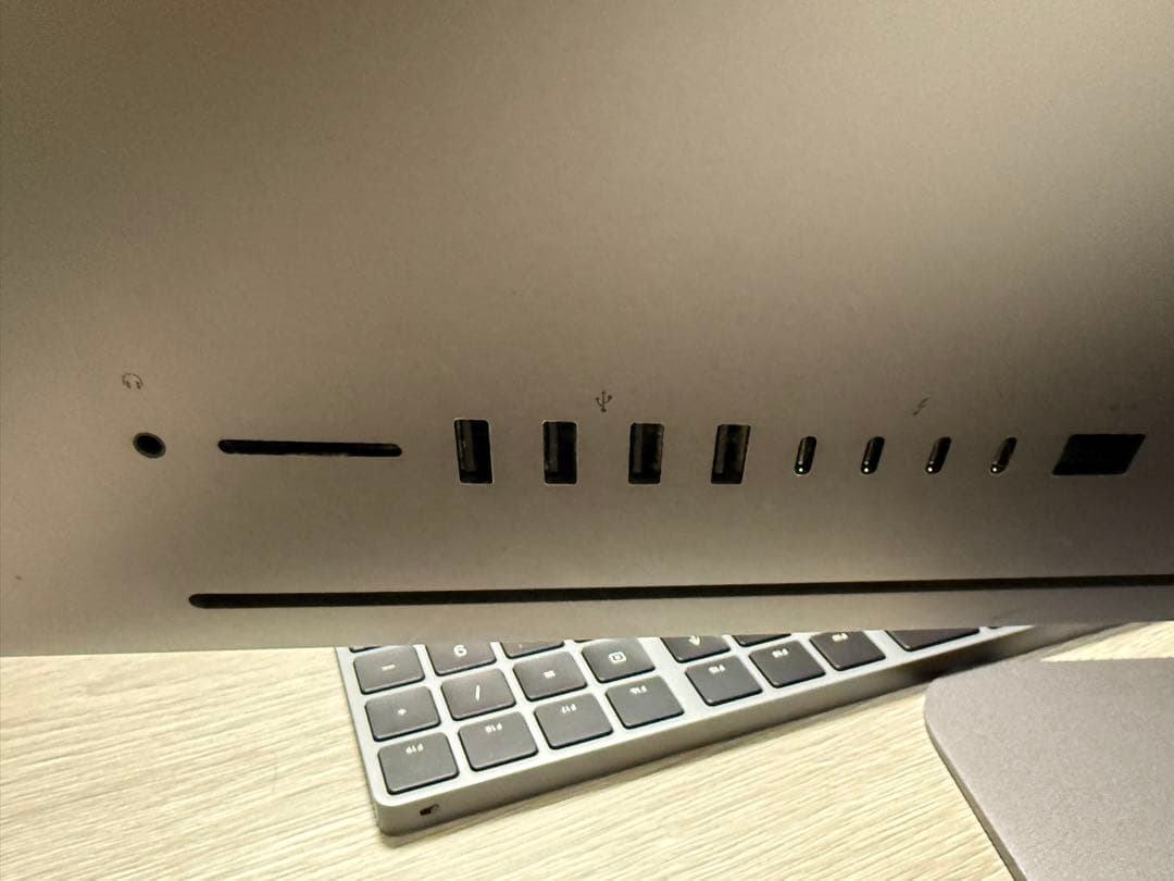 4TB SSD搭載27インチiMac Pro 2017 10コア64GBメモリ