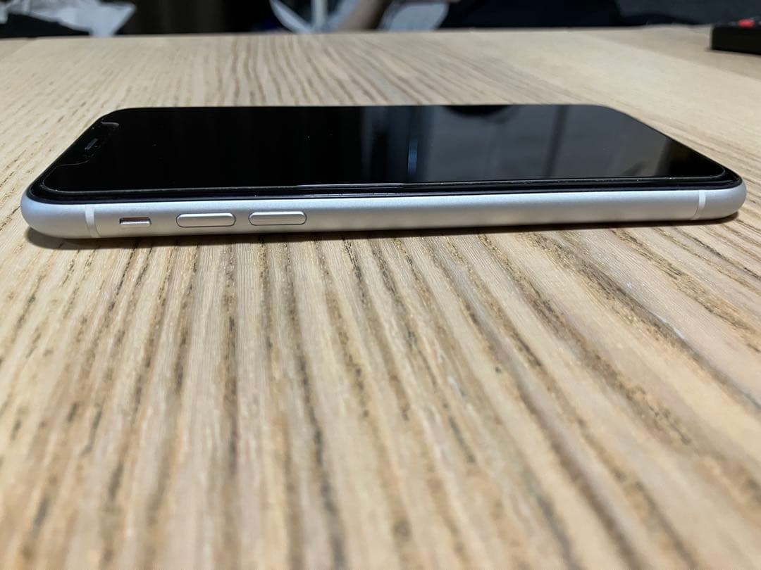 iPhone XR 64GB ホワイト｜SIMロックなし｜初期化済｜動作品｜