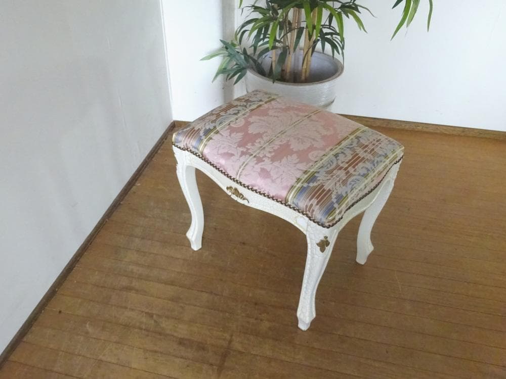 イタリア家具　ロココ調　スツール　オットマン　白家具　姫家具　美品