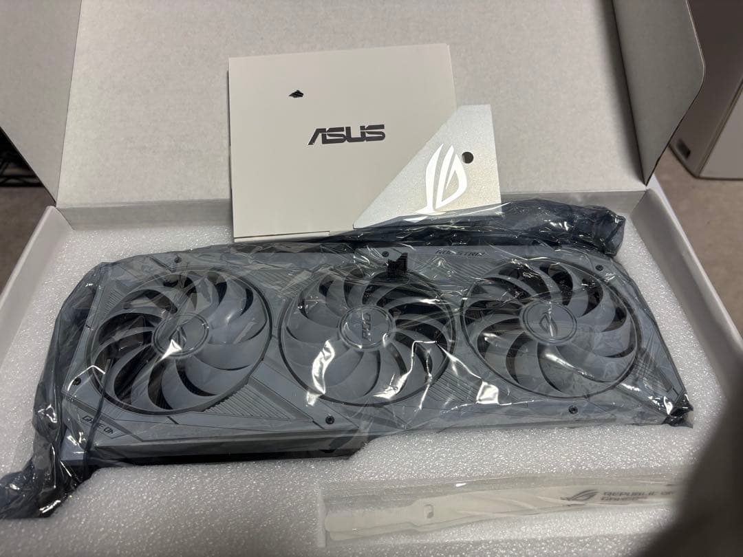 グラフィックボード・グラボ・ビデオカード ASUS ROGSTRIX GAMING OC GeForce RTX 3080