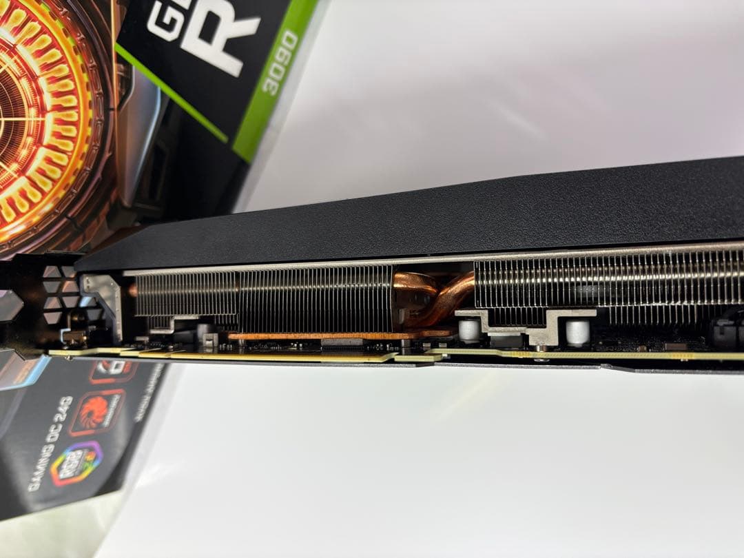 グラフィックボード・グラボ・ビデオカード GIGABYTE GeForce RTX 3090 GAMING OC 24G