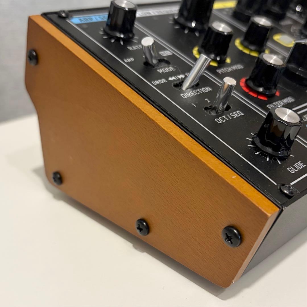 BEHRINGER ベリンガー MODEL 15 モジュラーシンセ ユーロラック