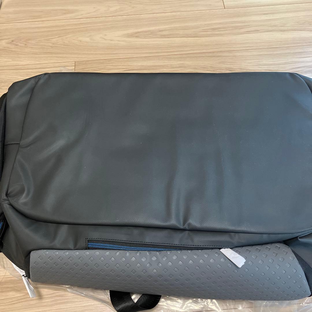 【新品未使用】ポルシェ タイカン スポーツバッグ　ボストンバッグ