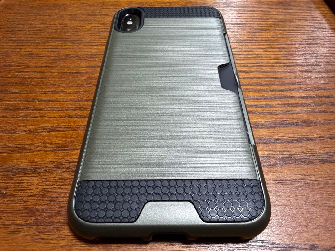 iPhone XS Max（256GB）SIM解除済み、バッテリーに不安あり