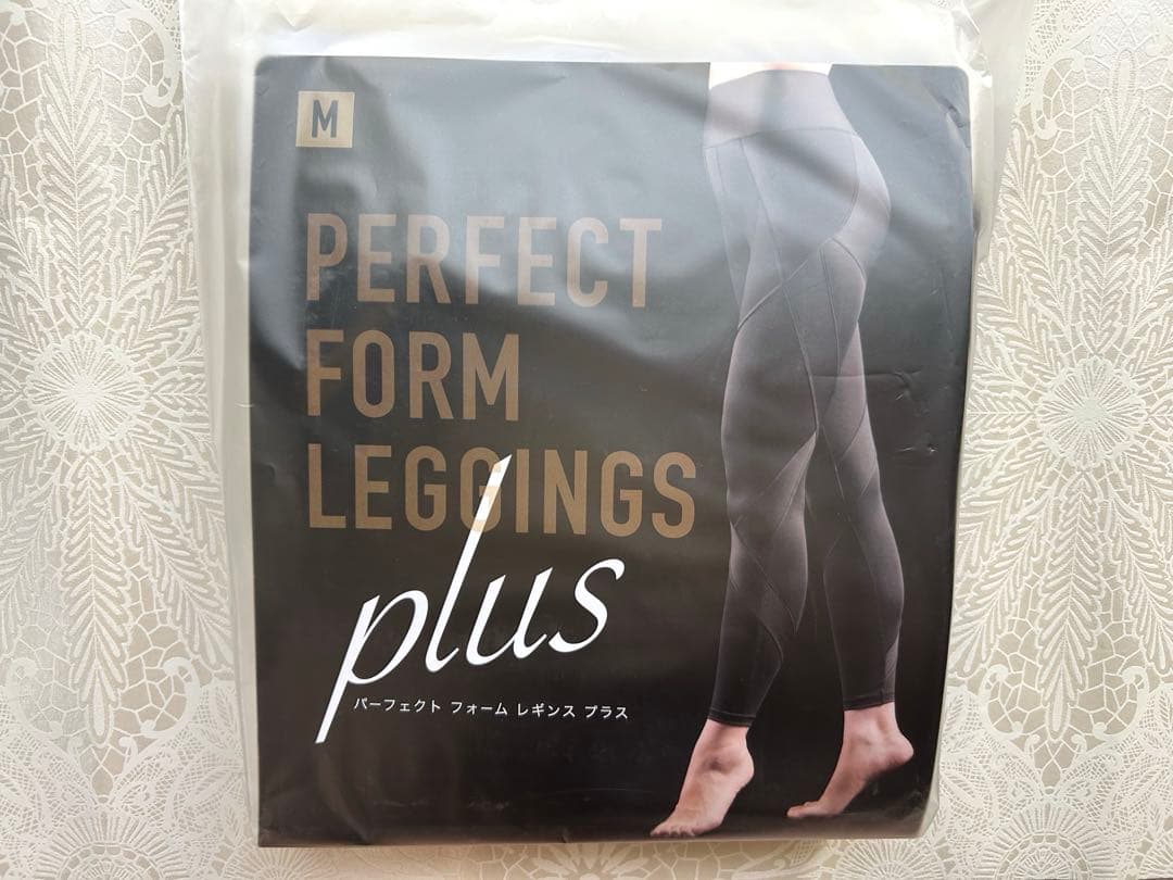 【新品未使用】パーフェクト フォーム レギンス M ⭐️期間限定お値下げ中⭐️
