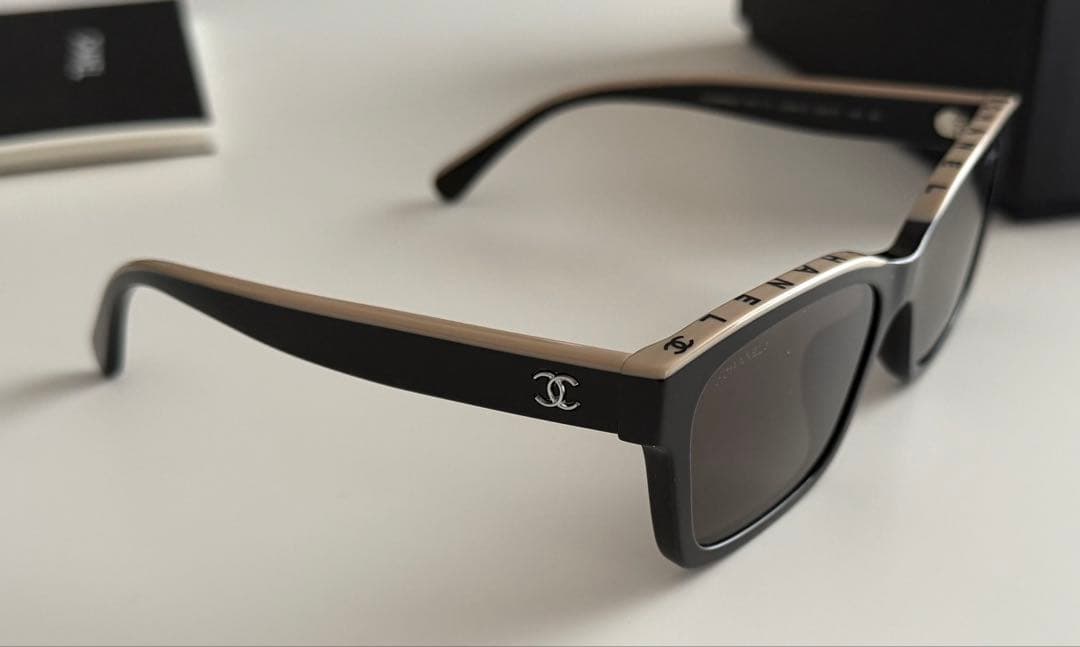 【専用品】【ほぼ未使用に近い】シャネル スクエア サングラス バイカラー A71