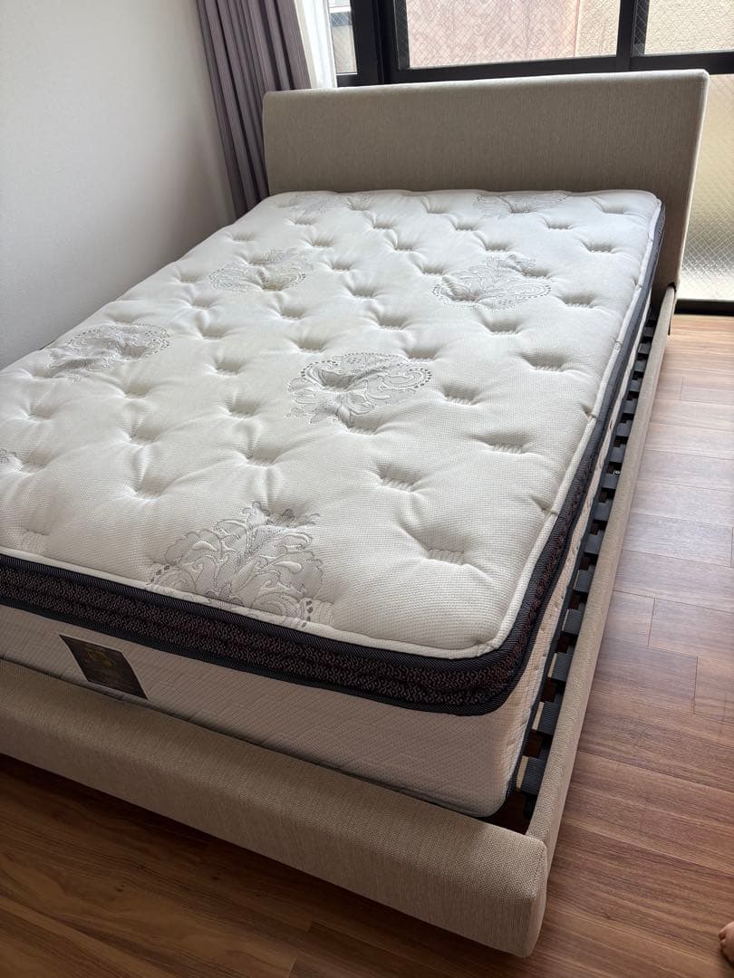 引き取り限定！ sealyセミダブルマットレス➕ニトリベッドフレーム