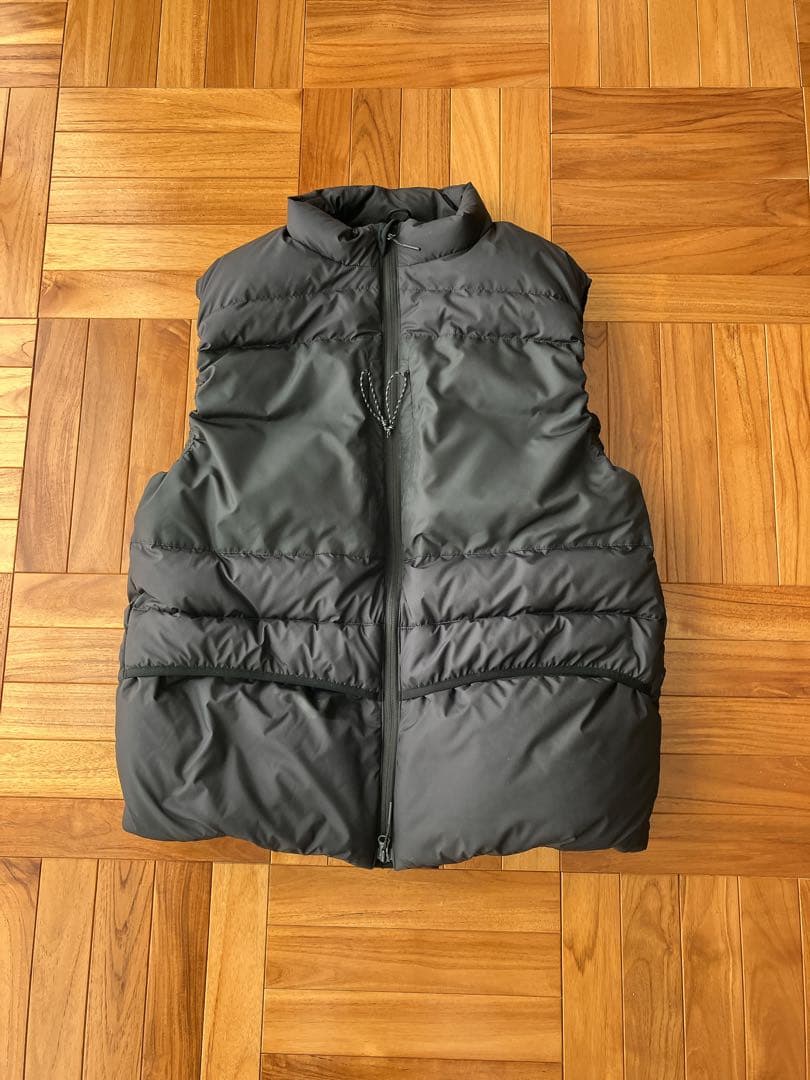 ＜NANGA × INFLUENCE＞ 別注 DOWN VEST