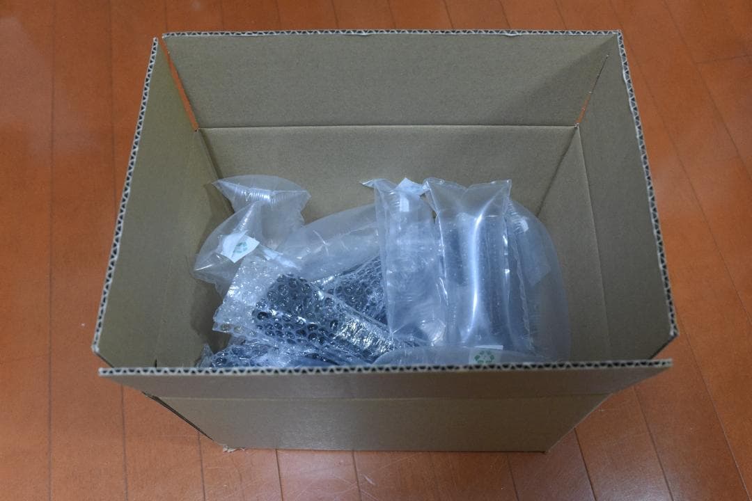 Amazonベーシック シングル 壁掛けタイプ モニターアーム ブラック