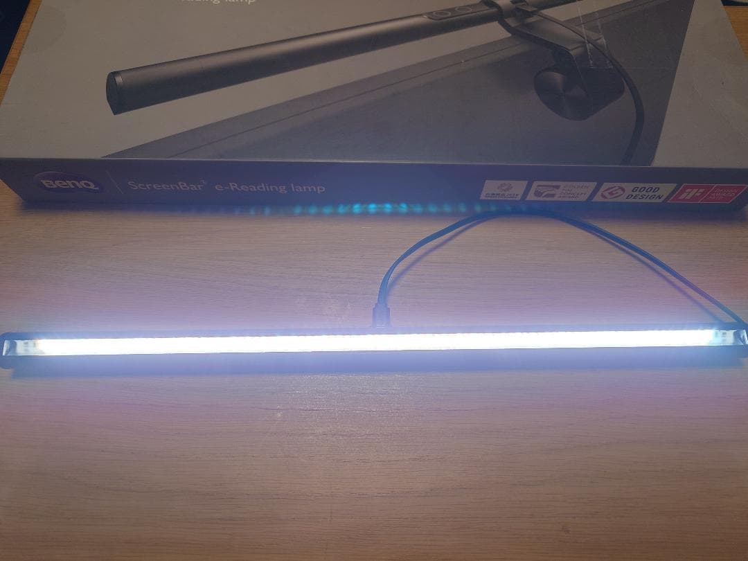 BenQ ScreenBar e-Reading lamp モニター掛け式ランプ